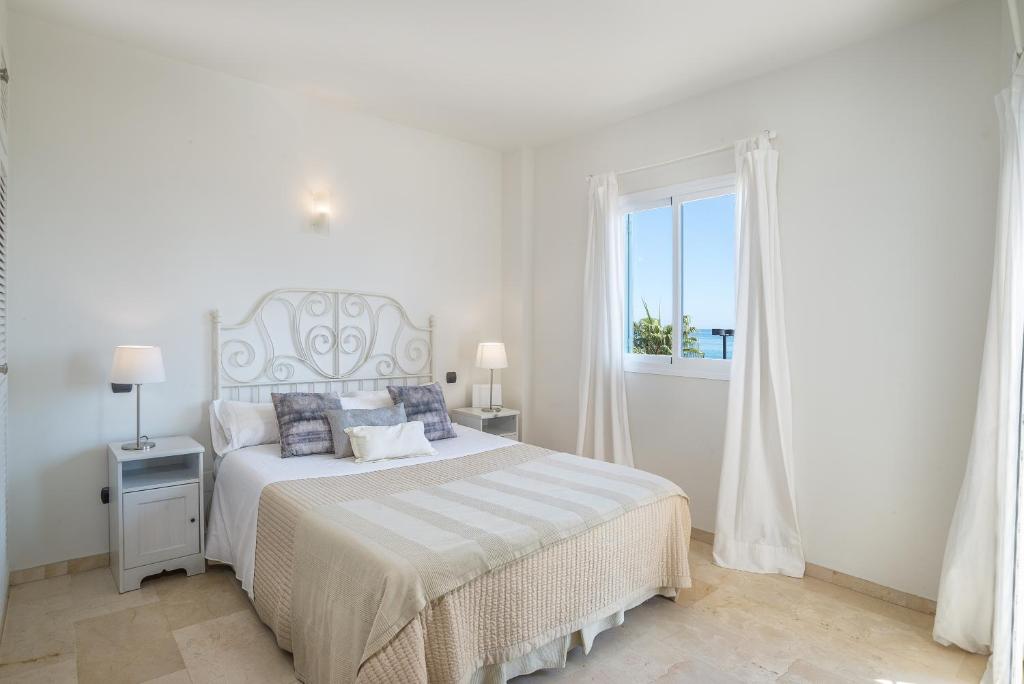 Vakantiehuis Sea frontline stylish beach House (Spanje ...