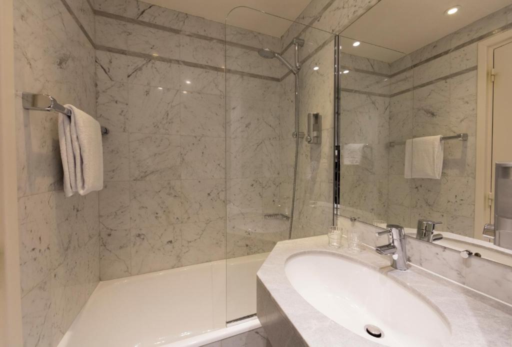 Hôtel Saint Germain - Resim 42