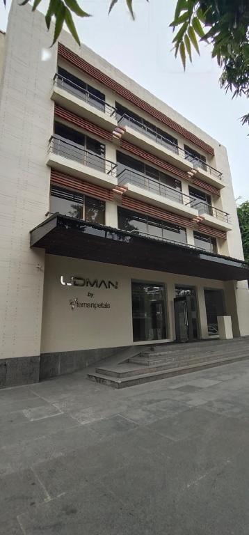 Udman Hotel Panchshila Park - Housity