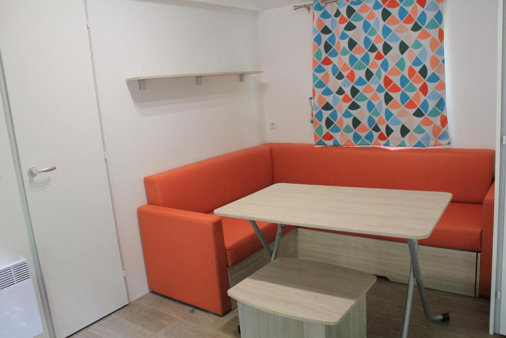 Posezení v ubytování Camping La Fundicion