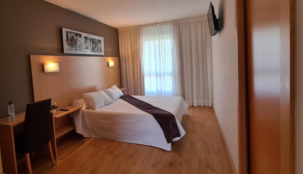 Hotel Villa de los Arcos reservar