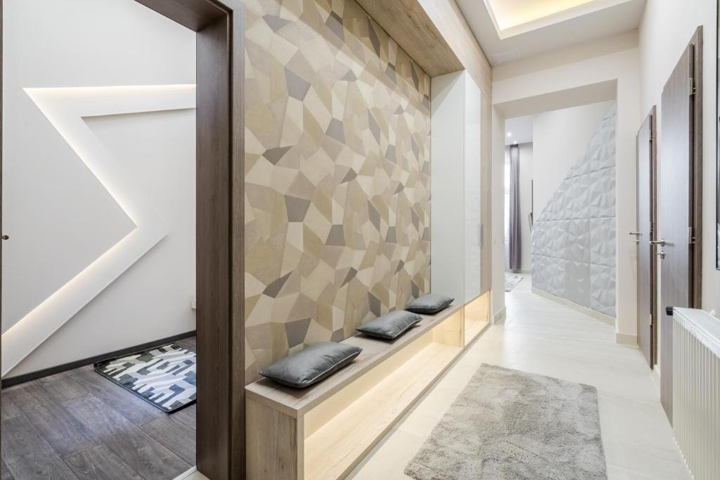 Bagno di Central comfort suite for 6 by Oktogon