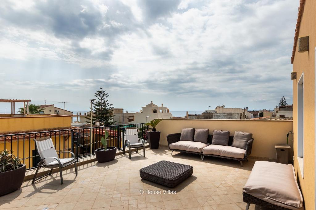 A balcony or terrace at House&Villas - La casa delle Stelle
