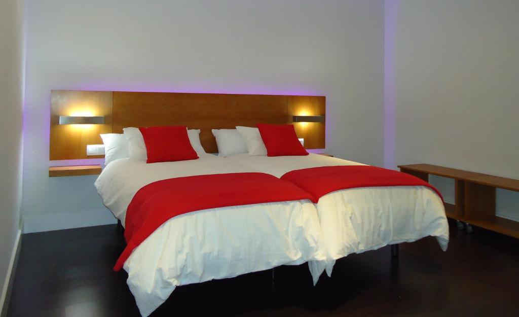 Apartamentos Turísticos Mauror - 16