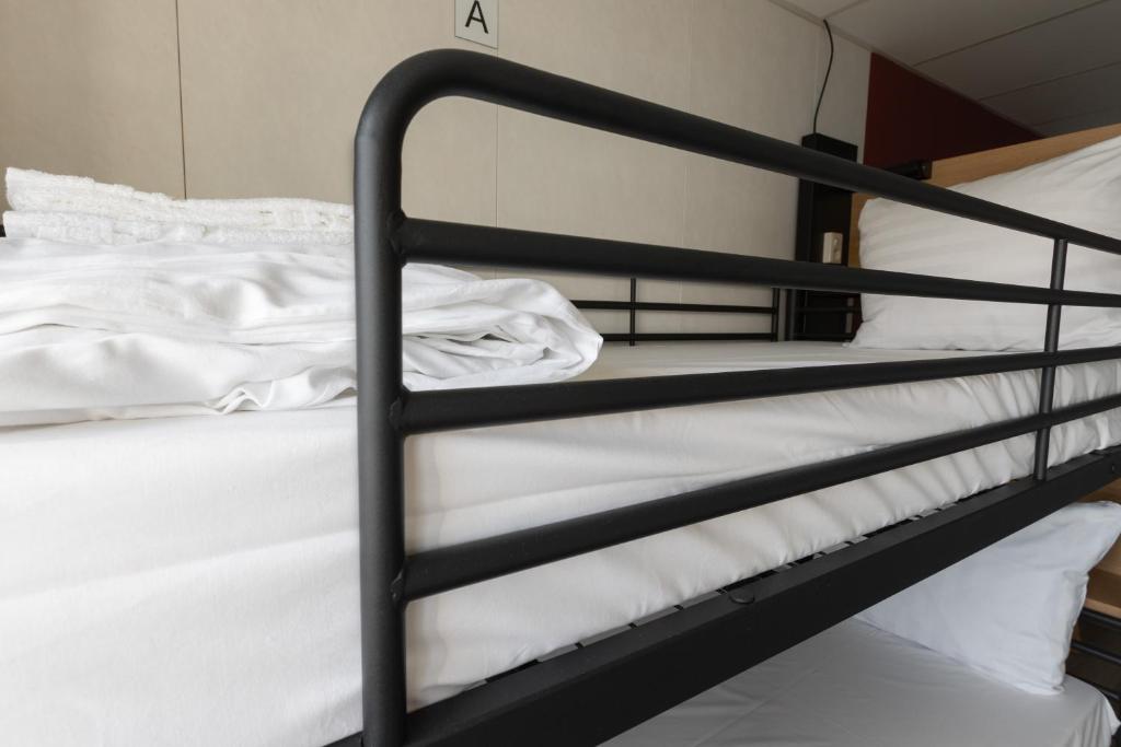 Botel - Bed In 4-Bed Mixed Dormitory Room