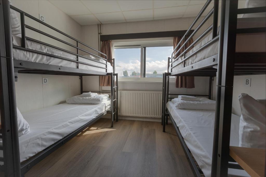 Botel - Quadruple Room