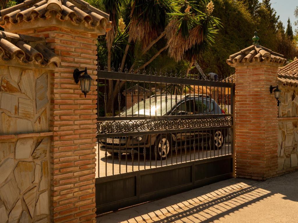 Fotografie z fotogalerie ubytování Delightful 5 Bed Villa in Fuengirola costa del sol v Malaze