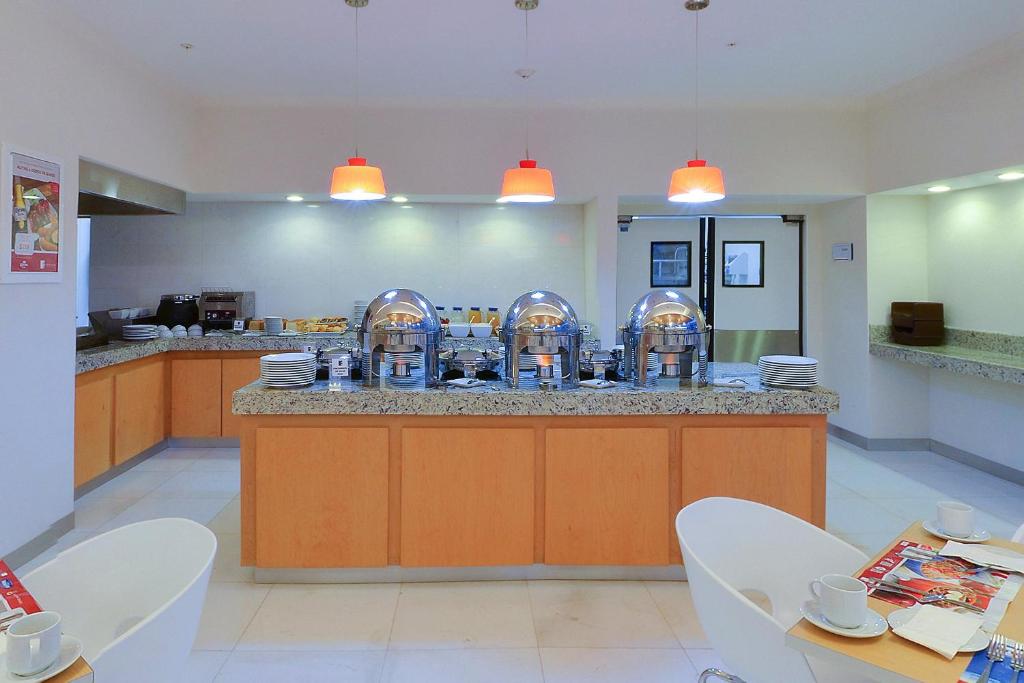 Nápoje v ubytování Fiesta Inn Chetumal