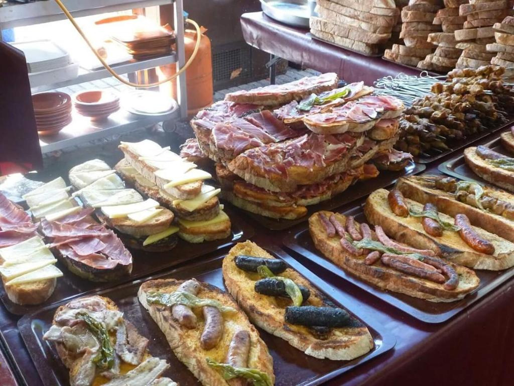 Comida en o cerca de este hostal o pensión