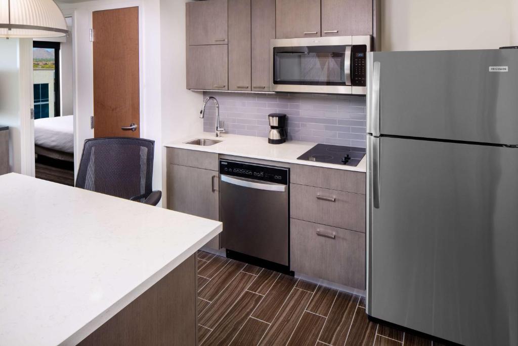 Hyatt House North Scottsdale photo