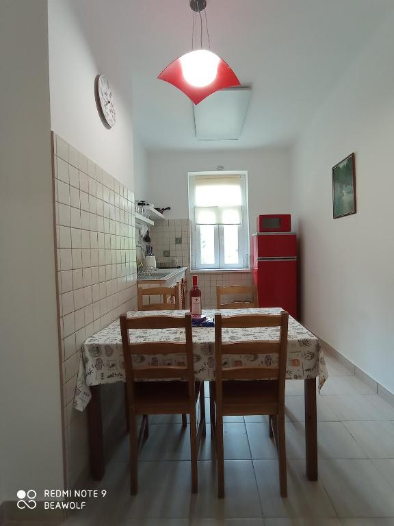 Zdjęcie z galerii obiektu Gizella Apartman w Egerze
