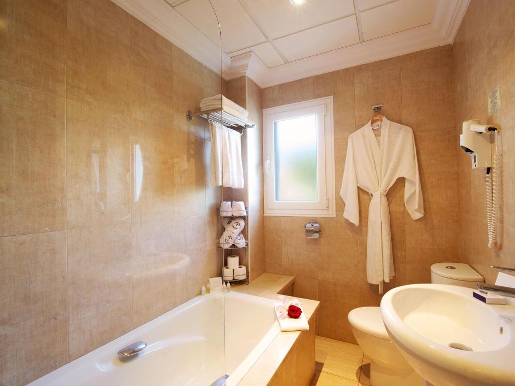Koupelna v ubytování El Oceano Beach Hotel Adults only recommended