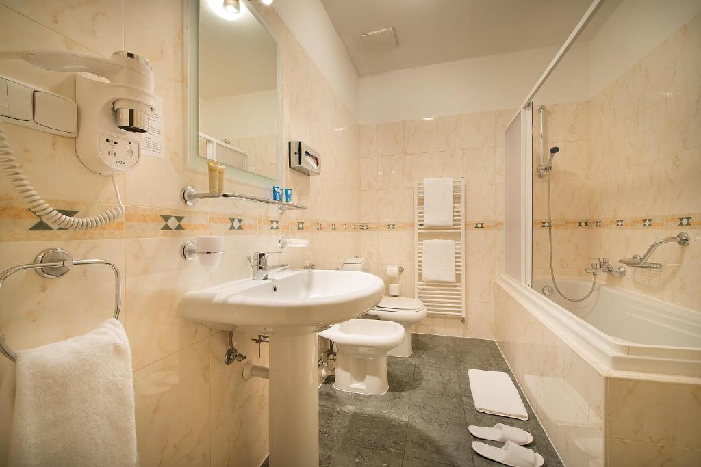 Hotel Suite Home Prague - Resim 7