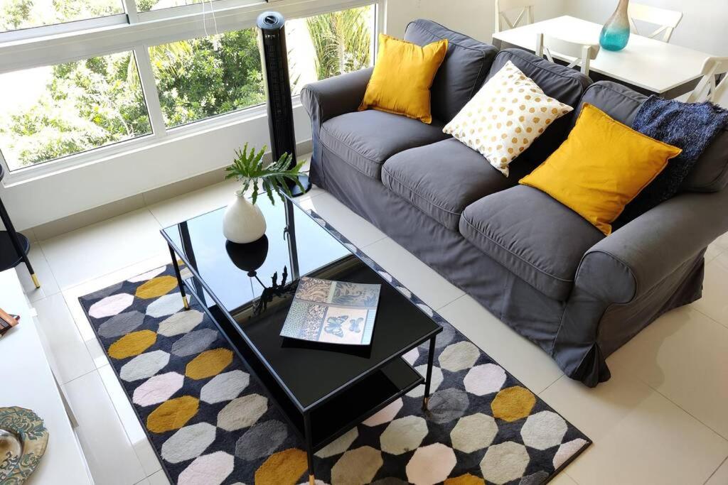 Apartamento moderno, próximo al Mirador Sur, Malecón de Santo Domingo y las principales plazas de la ciudad!