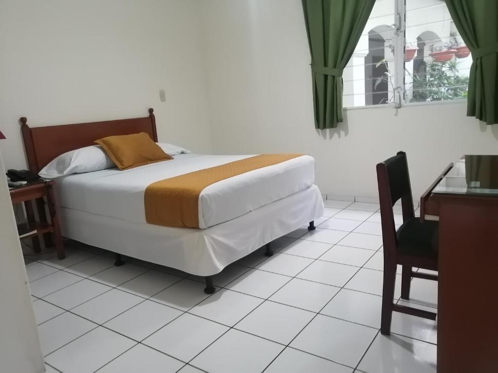 Hotel Villa Serena San Benito photo