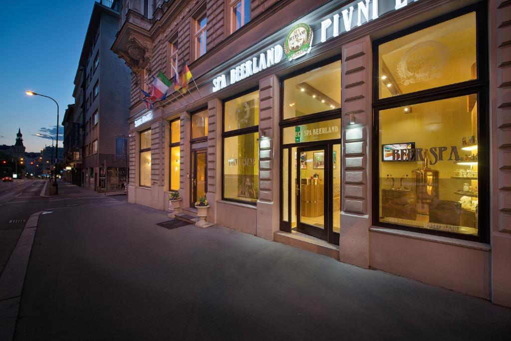 Hotel Suite Home Prague - Resim 43