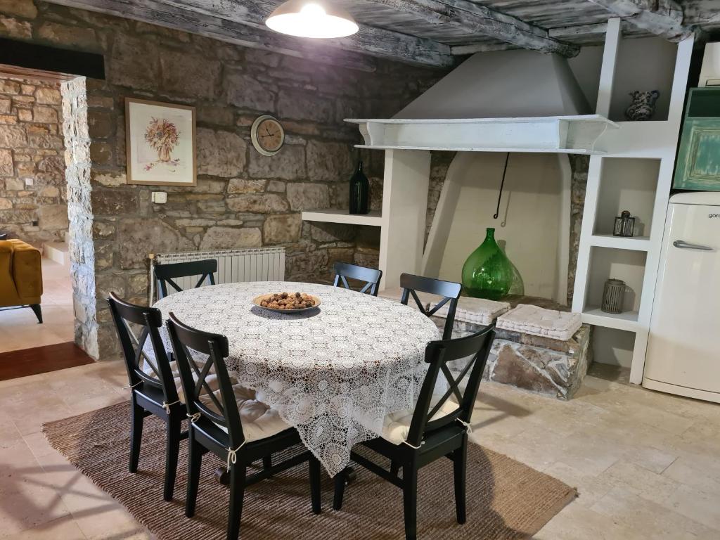 Zdjęcie z galerii obiektu Villa CASA ROMANO w mieście Buzet