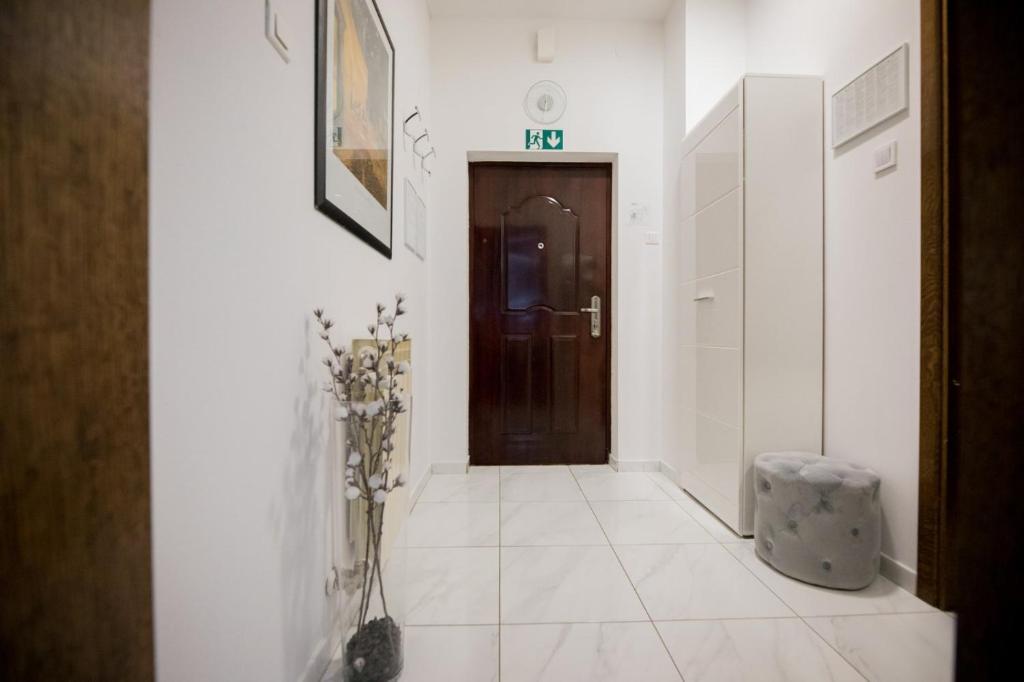 The Bridge - private parking - 8