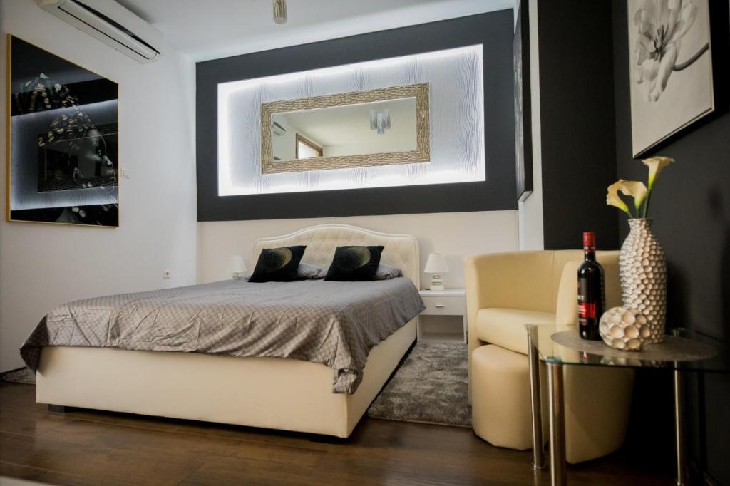 The Bridge - private parking - 3