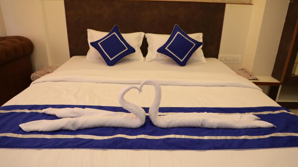 DC comforts - Deluxe King Room