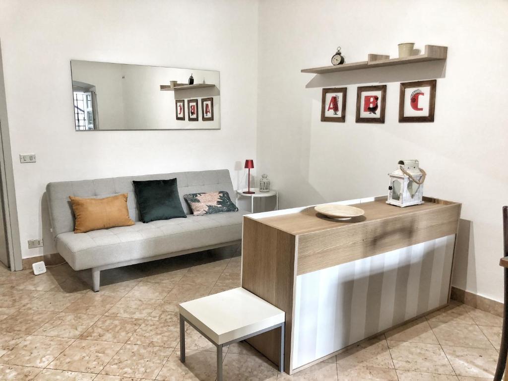 A seating area at Bergamondo