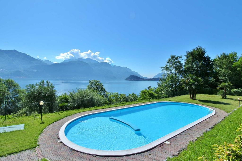 Bazén v ubytování Bellavista del Lago nebo v jeho okolí