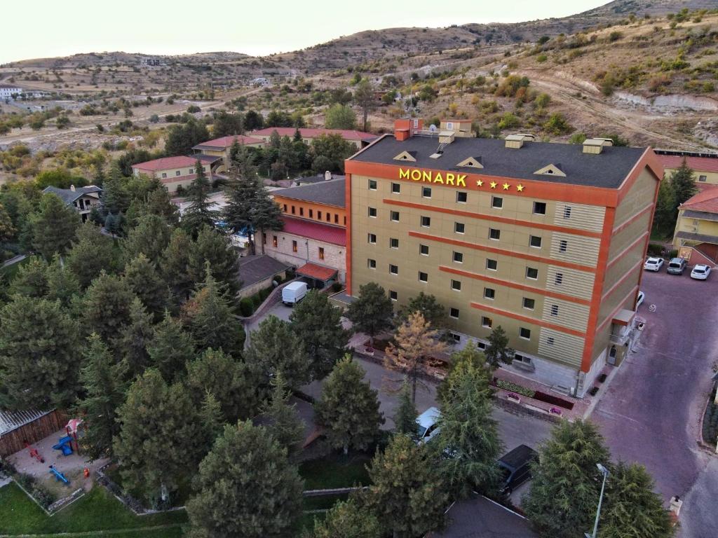 Nespecifikovaný výhled na hory nebo výhled na hory při pohledu z hotelu