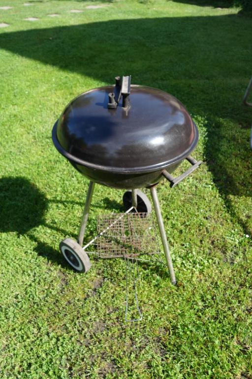 Kemudahan BBQ tersedia untuk tetamu di apartmen