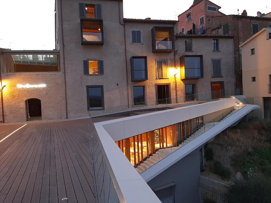 Budova, v ktorej sa apartmán nachádza