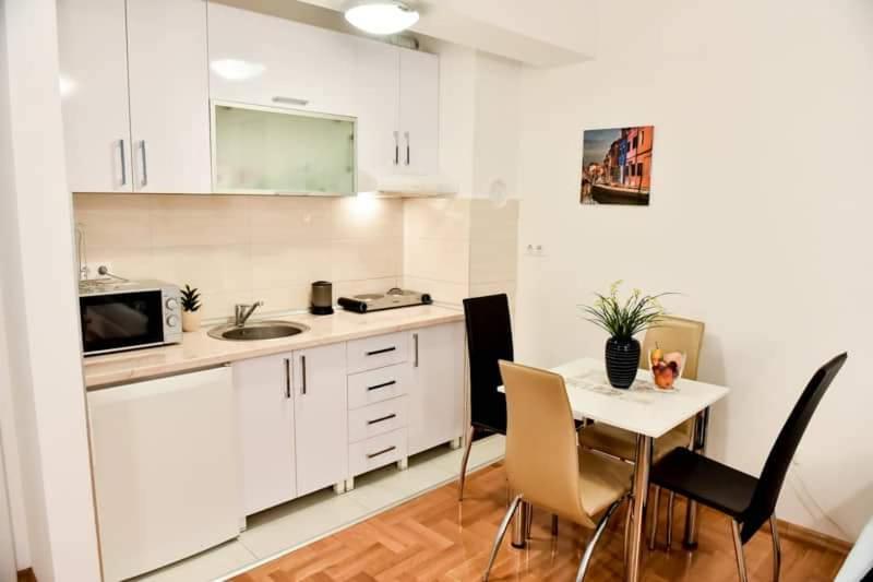 Apartman Garden - Wohnung Mit Einem Schlafzimmer
