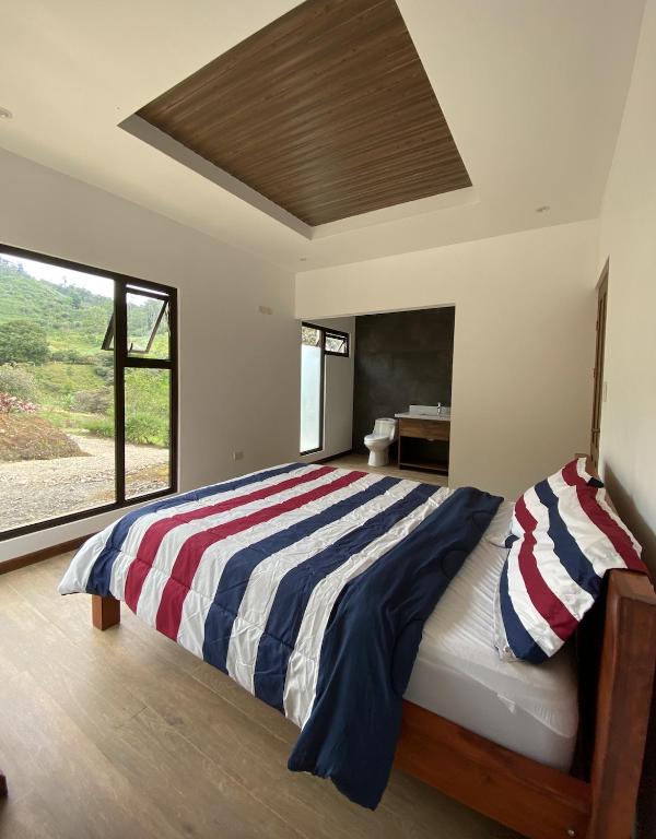 Arte de Plumas birding lodge - Queen Room With Garden View