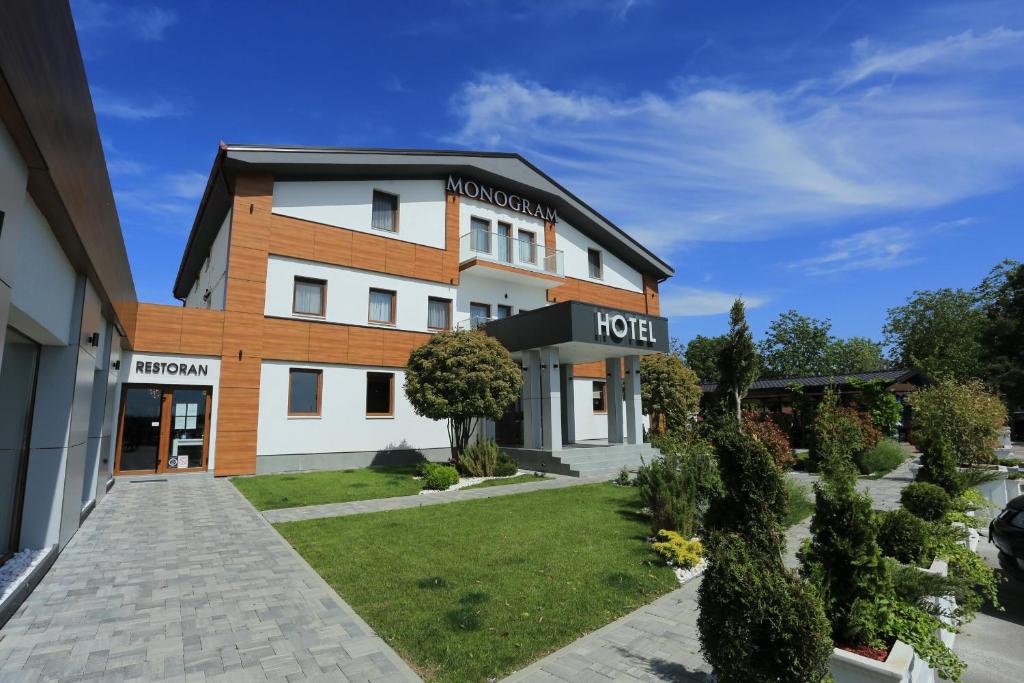 una representación de los horizontes hoteleros en MV Monogram, en Inđija