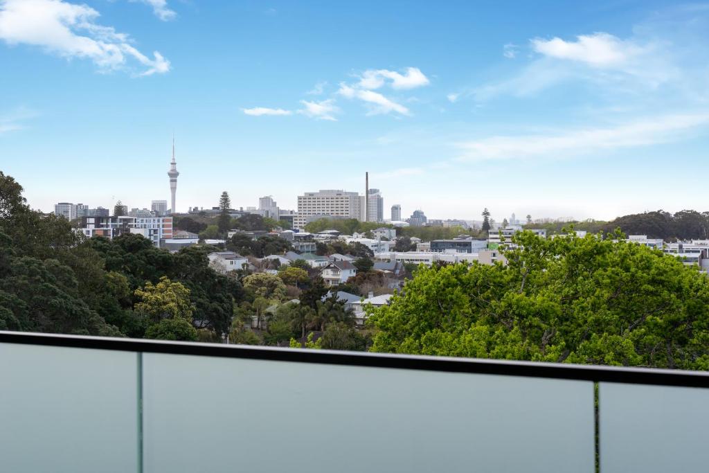 Ramada by Wyndham Newmarket Auckland - Resim 33