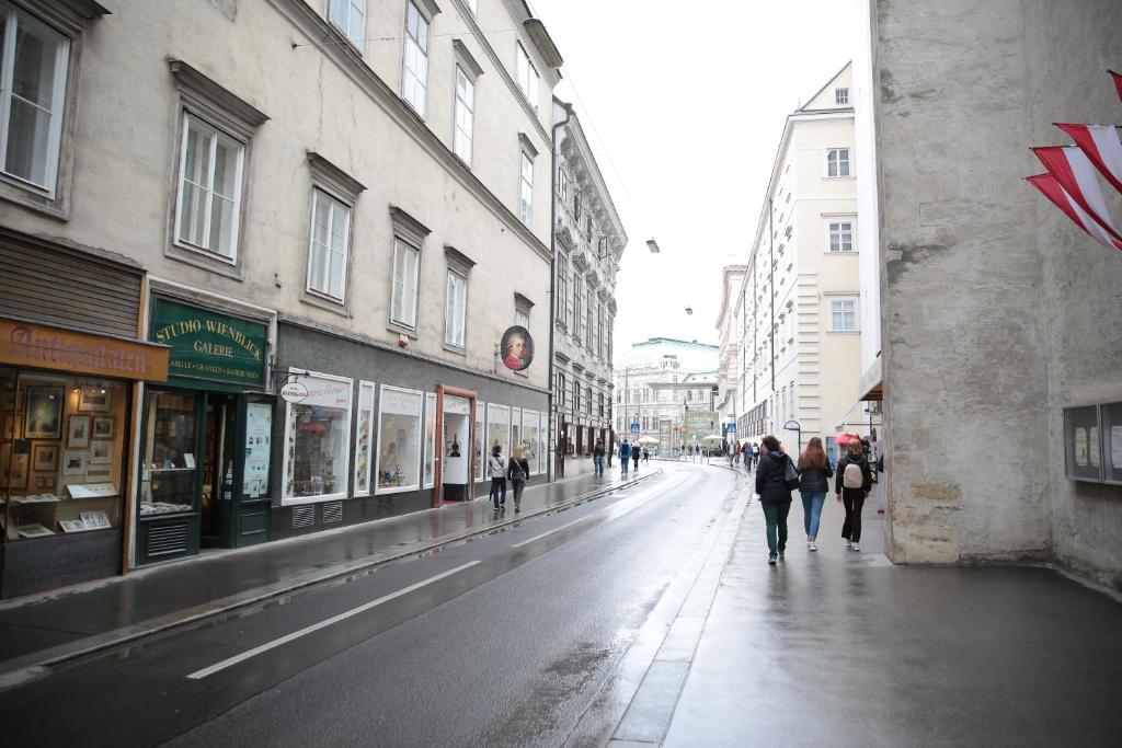 Heart of Vienna- next to Albertina vendégei