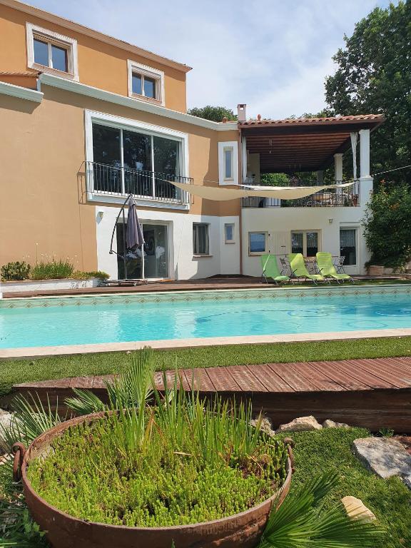 Bazén v ubytování Montèze Paradis nebo v jeho okolí