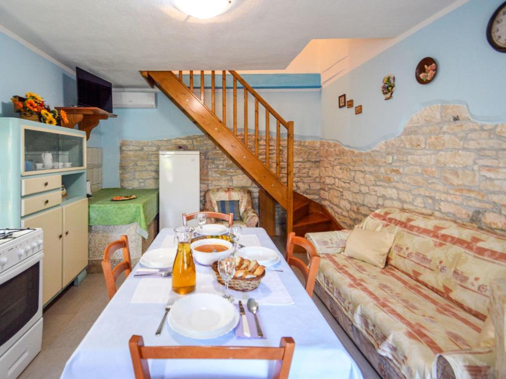 Kuchyň nebo kuchyňský kout v ubytování Holiday Home Milka 2 by Interhome
