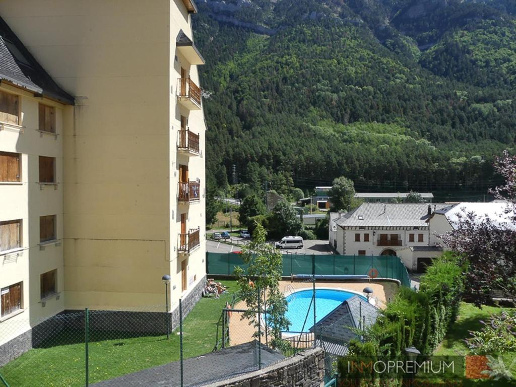 Abeto Blanco - INMOPREMIUM TURISTICO, Estación de Canfranc ...