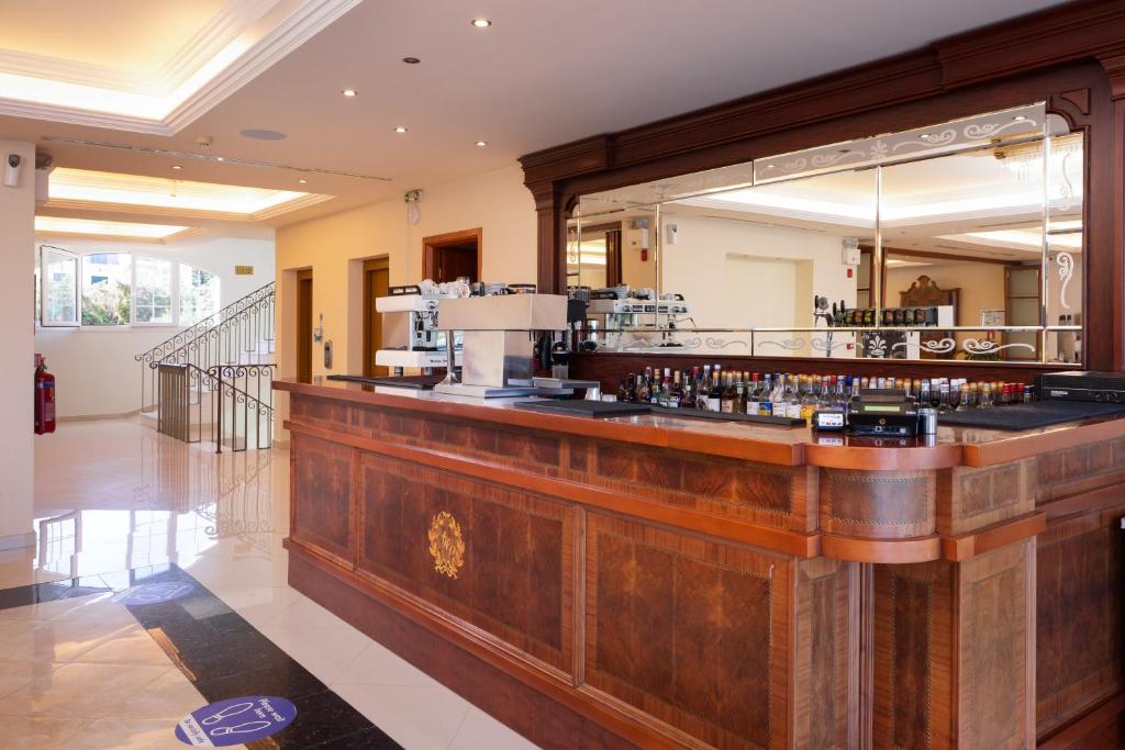 Lounge nebo bar v ubytování Avalon Palace Hotel
