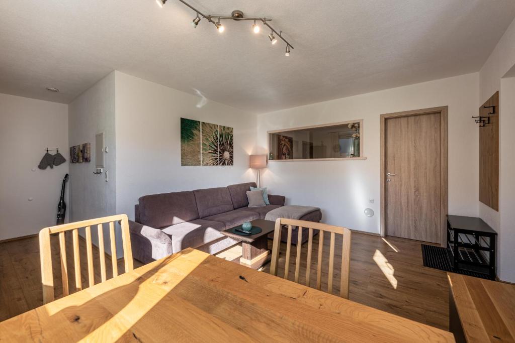 Posezení v ubytování Ferienwohnung Alpenglück
