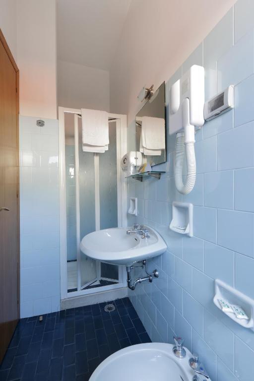Hotel Continental Fano - Large Single Room