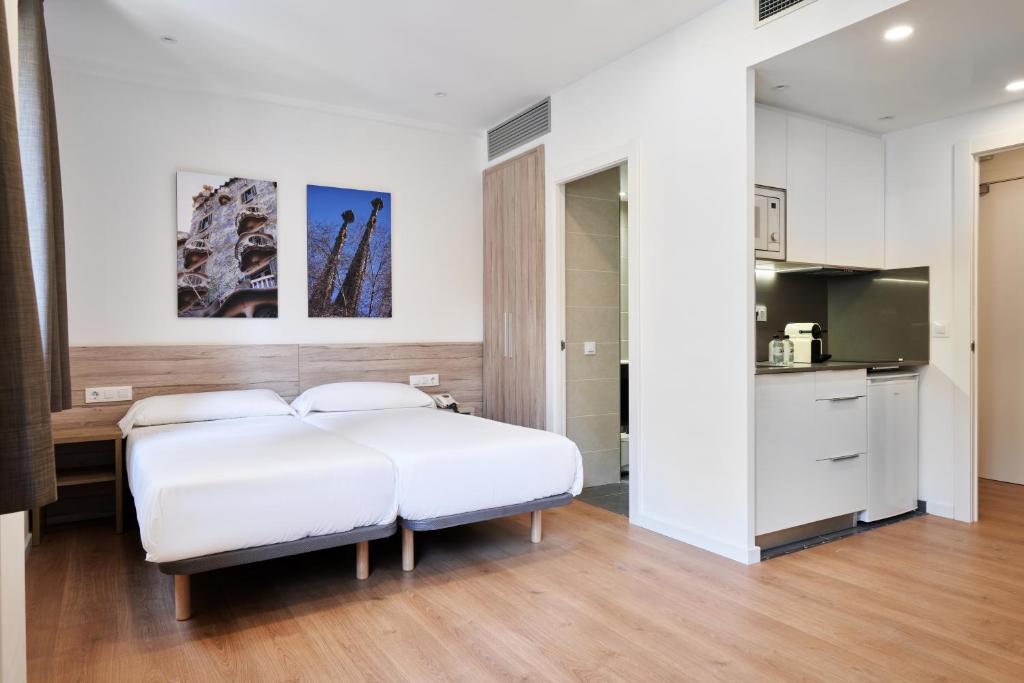 Aparthotel Augusta - Resim 12