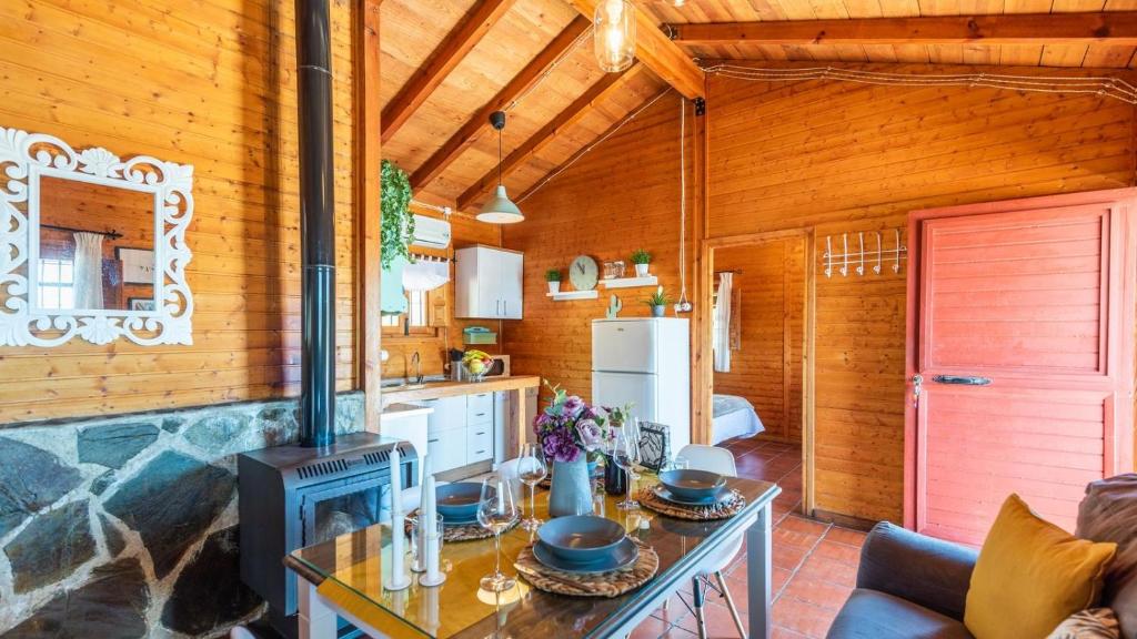 Kuchyň nebo kuchyňský kout v ubytování Casa Hornillos Alozaina by Ruralidays