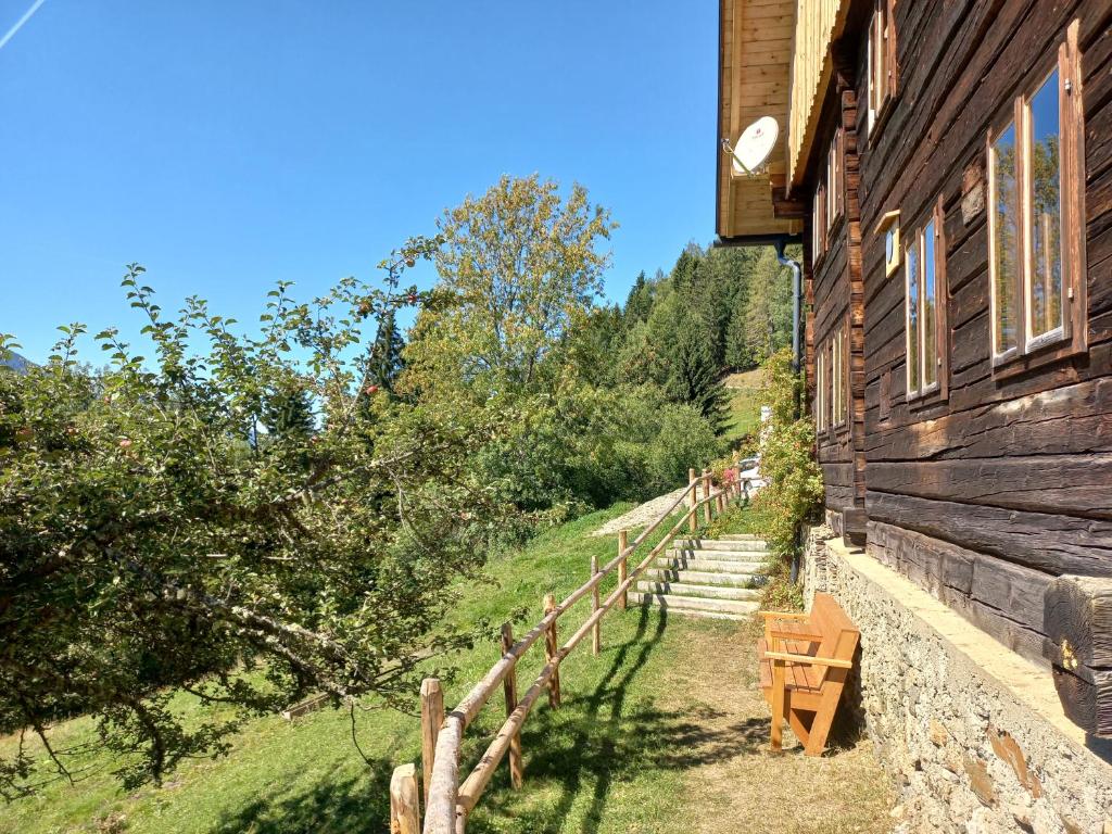 Vonkajšia záhrada v ubytovaní Berghütte Reissnerhof