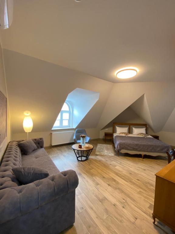 RATUSHA craft rooms - Suite