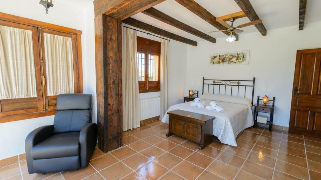 Casa Finca del Roble Antequera - La Higuera by Ruralidays ...