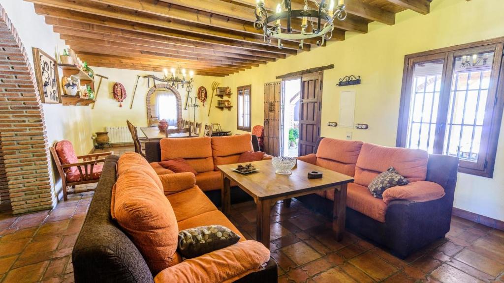 Część wypoczynkowa w obiekcie Mansion Piedras Blancas Colmenar by Ruralidays
