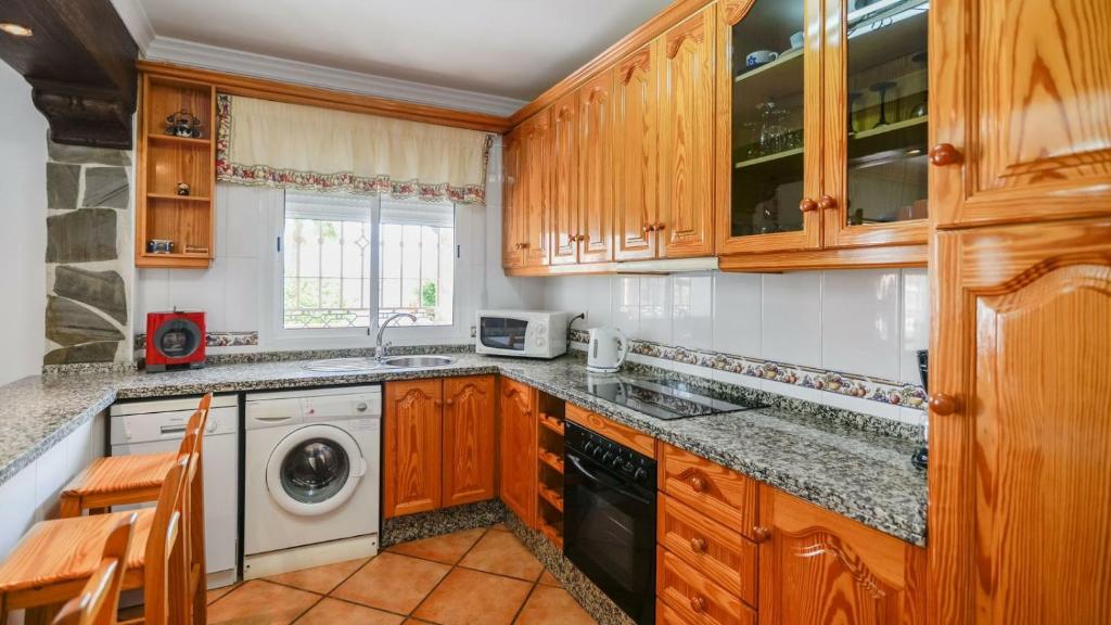 Kuchyň nebo kuchyňský kout v ubytování Villa Pastora Nerja by Ruralidays