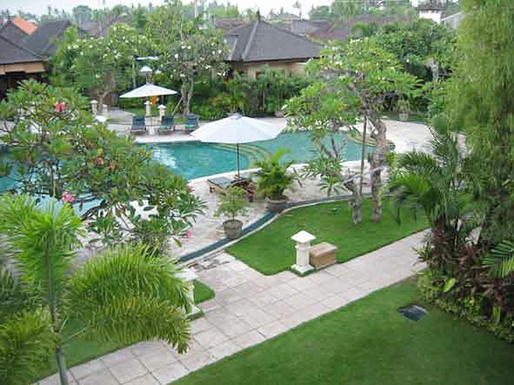 A view of the pool at The Citta Luxury Residence or nearby