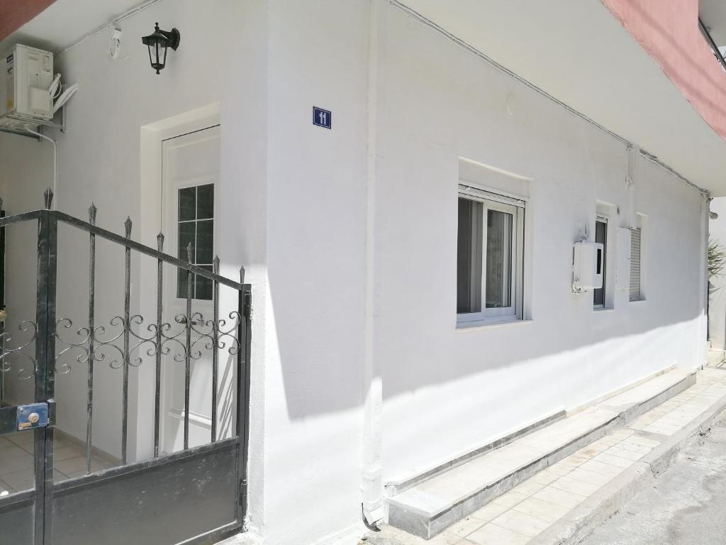 Zdjęcie z galerii obiektu Alex Apartment, Cozy Place in Heraklion Center w Heraklionie