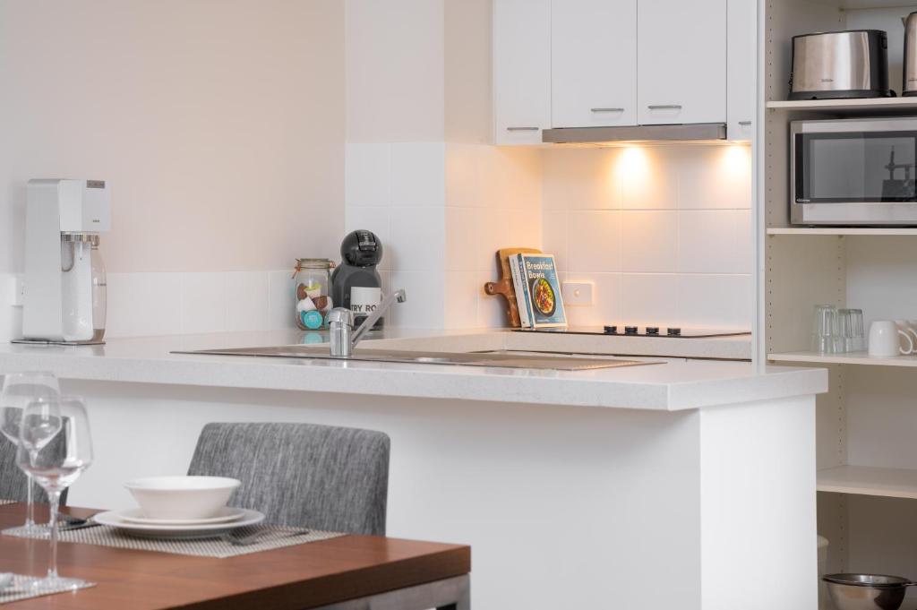 Aligned Corporate Residences Kew - Resim 29